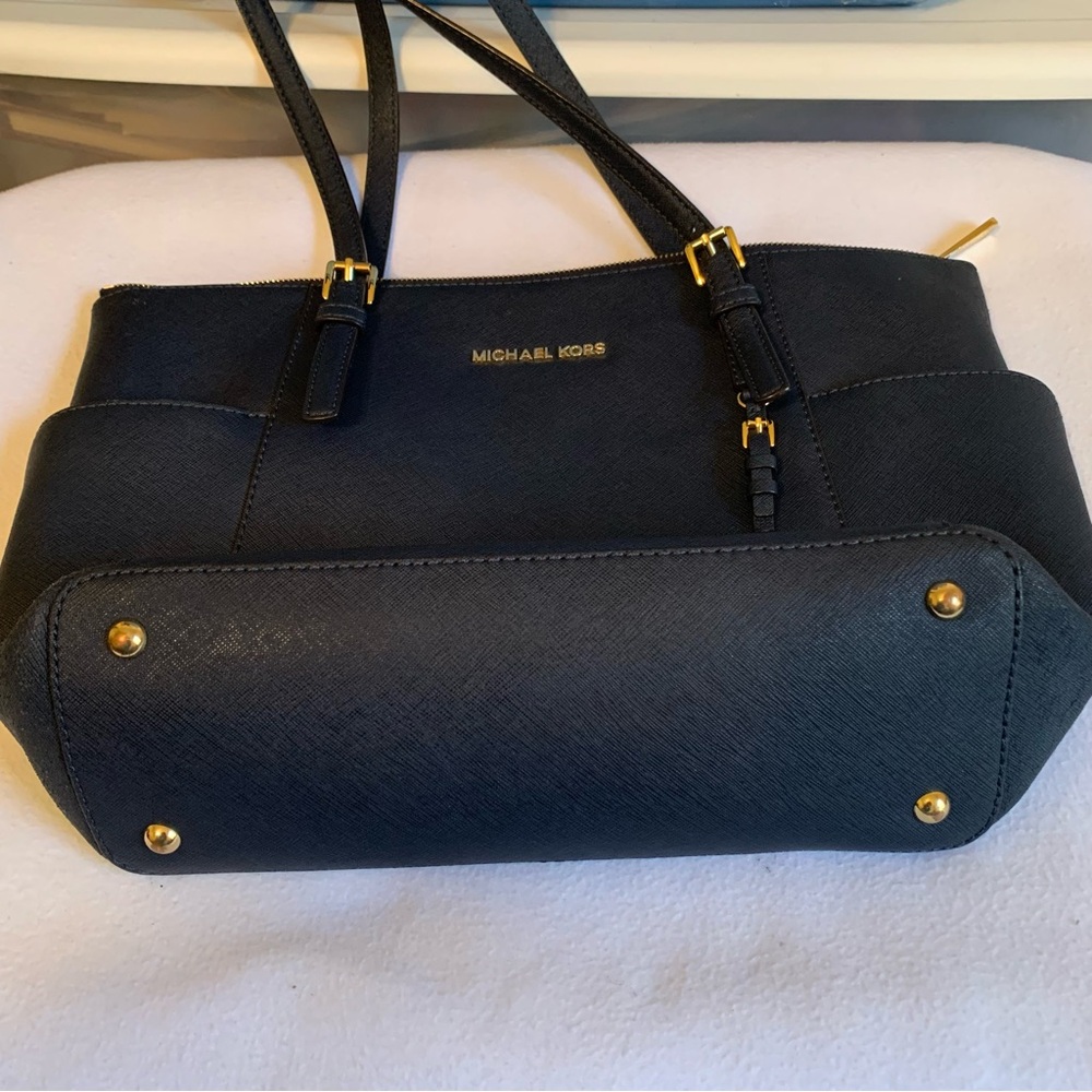 Michael Kors navy tote - Picture 6 of 7